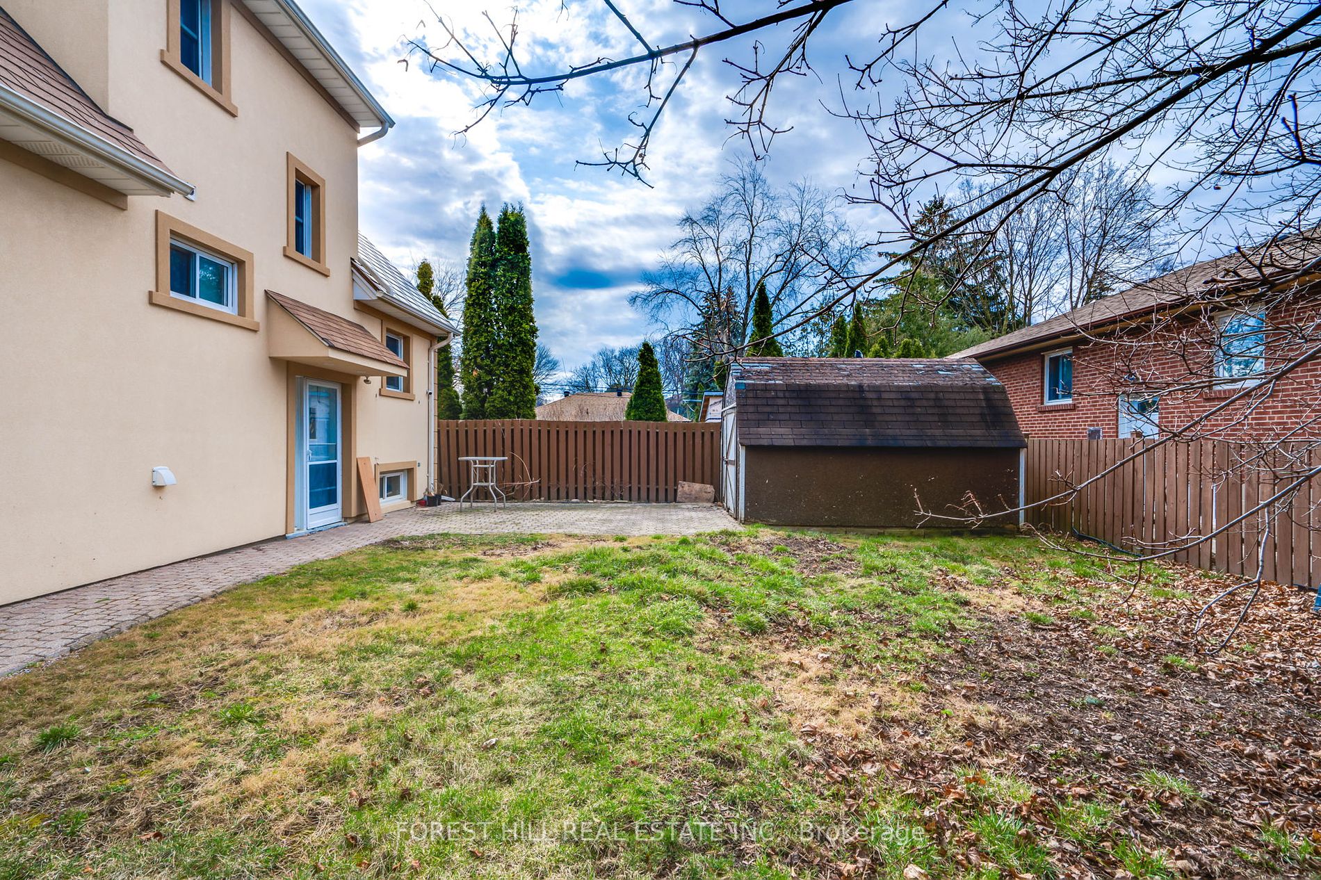 12 Glen Agar Drive