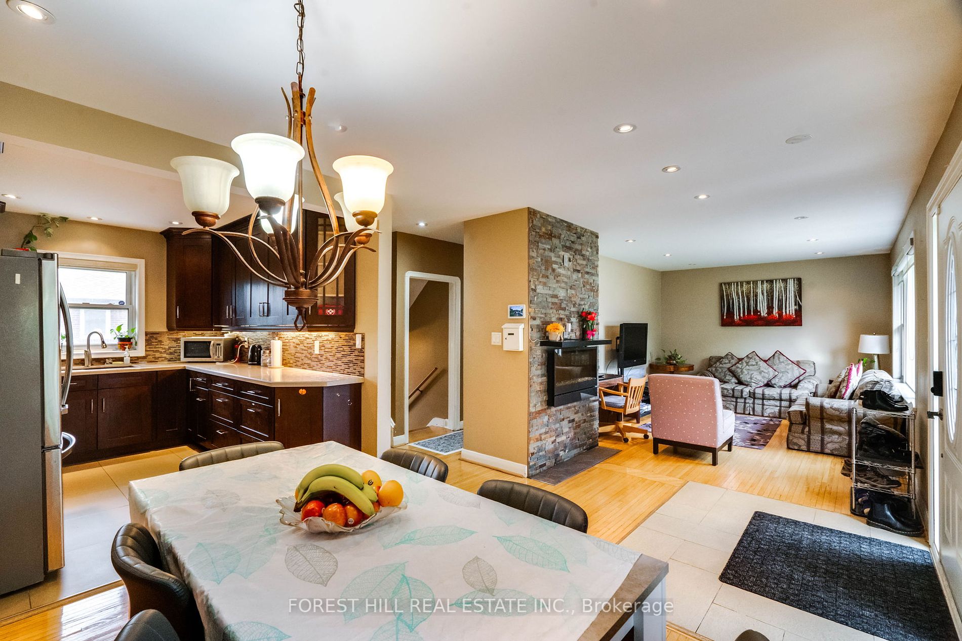 12 Glen Agar Drive