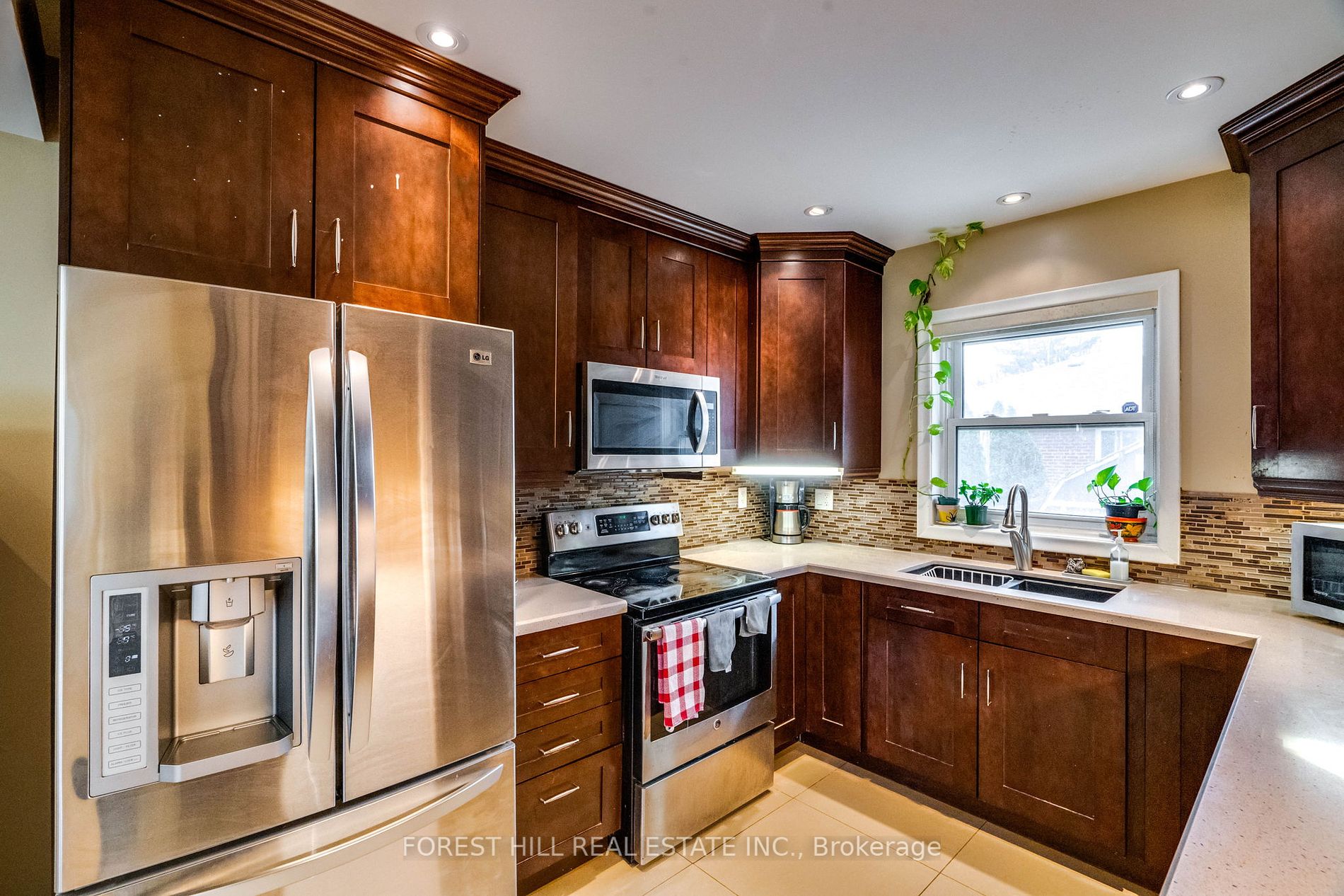 12 Glen Agar Drive