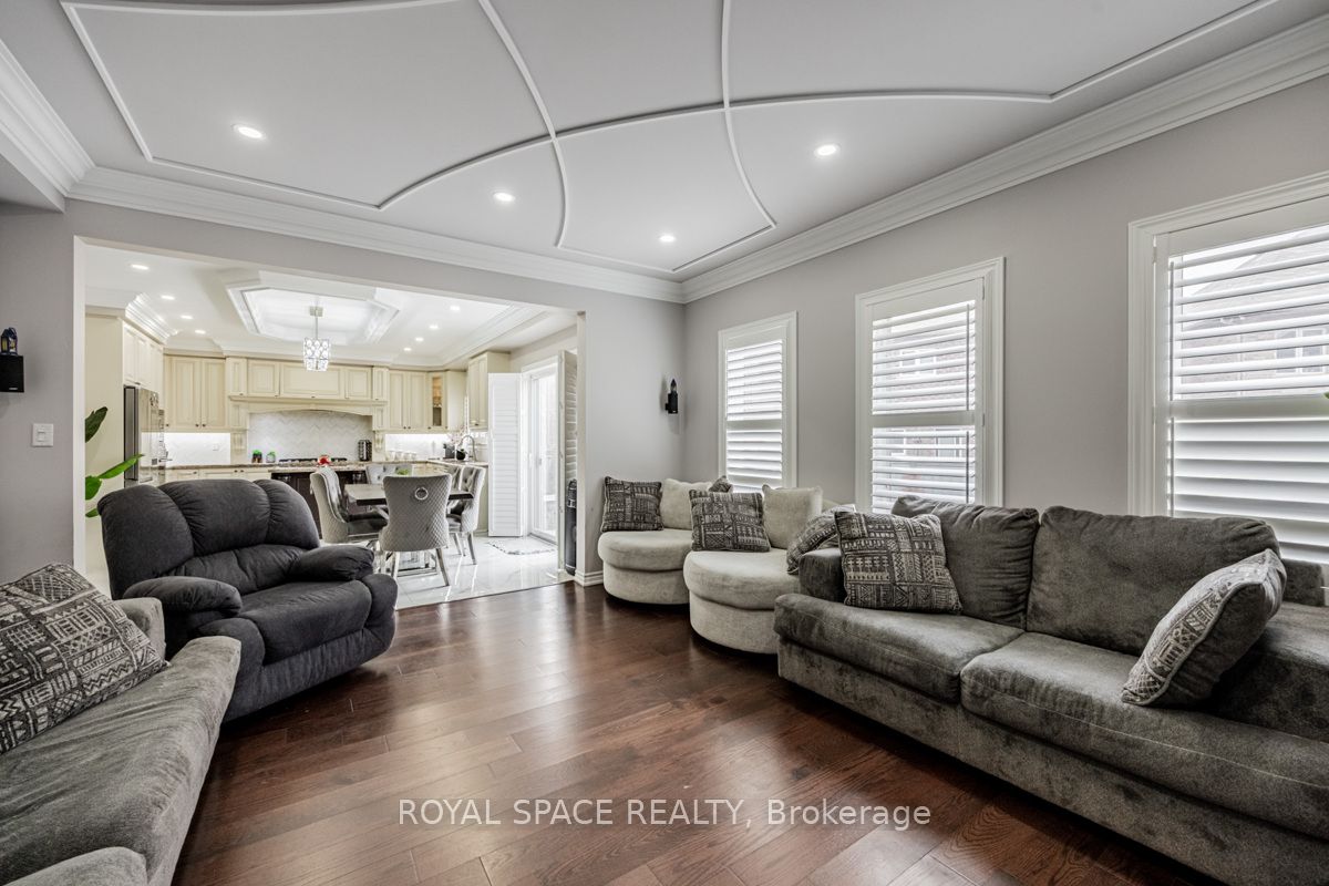 21 Belgium Crescent