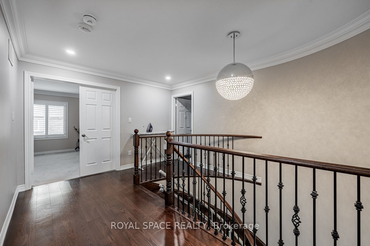 21 Belgium Crescent
