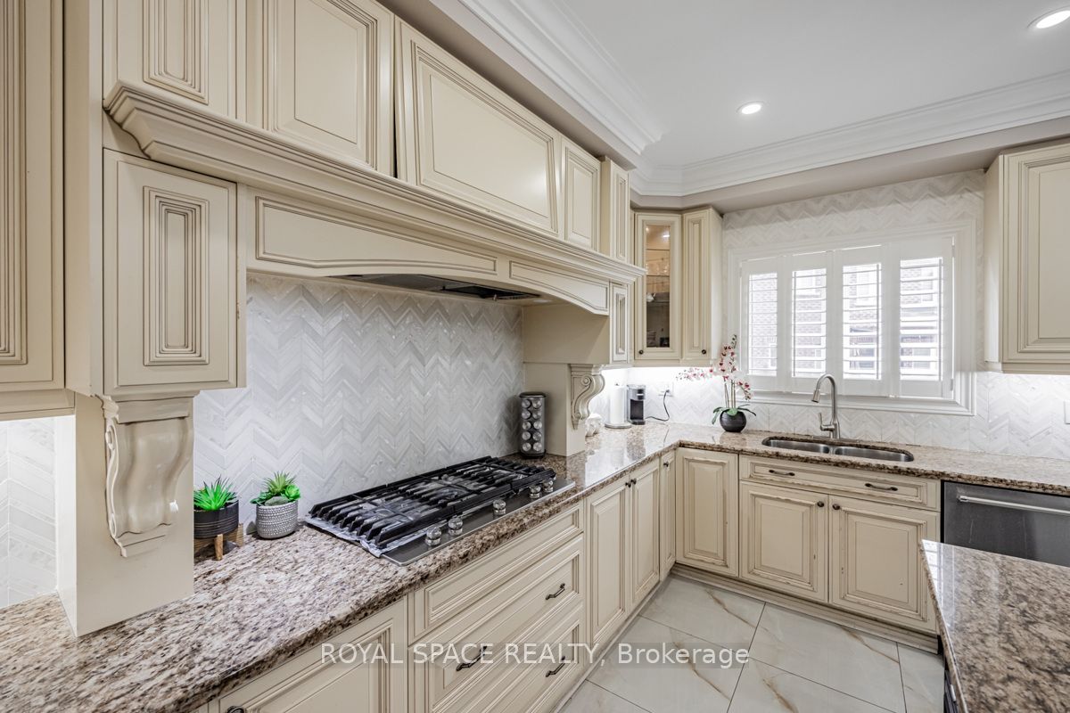 21 Belgium Crescent