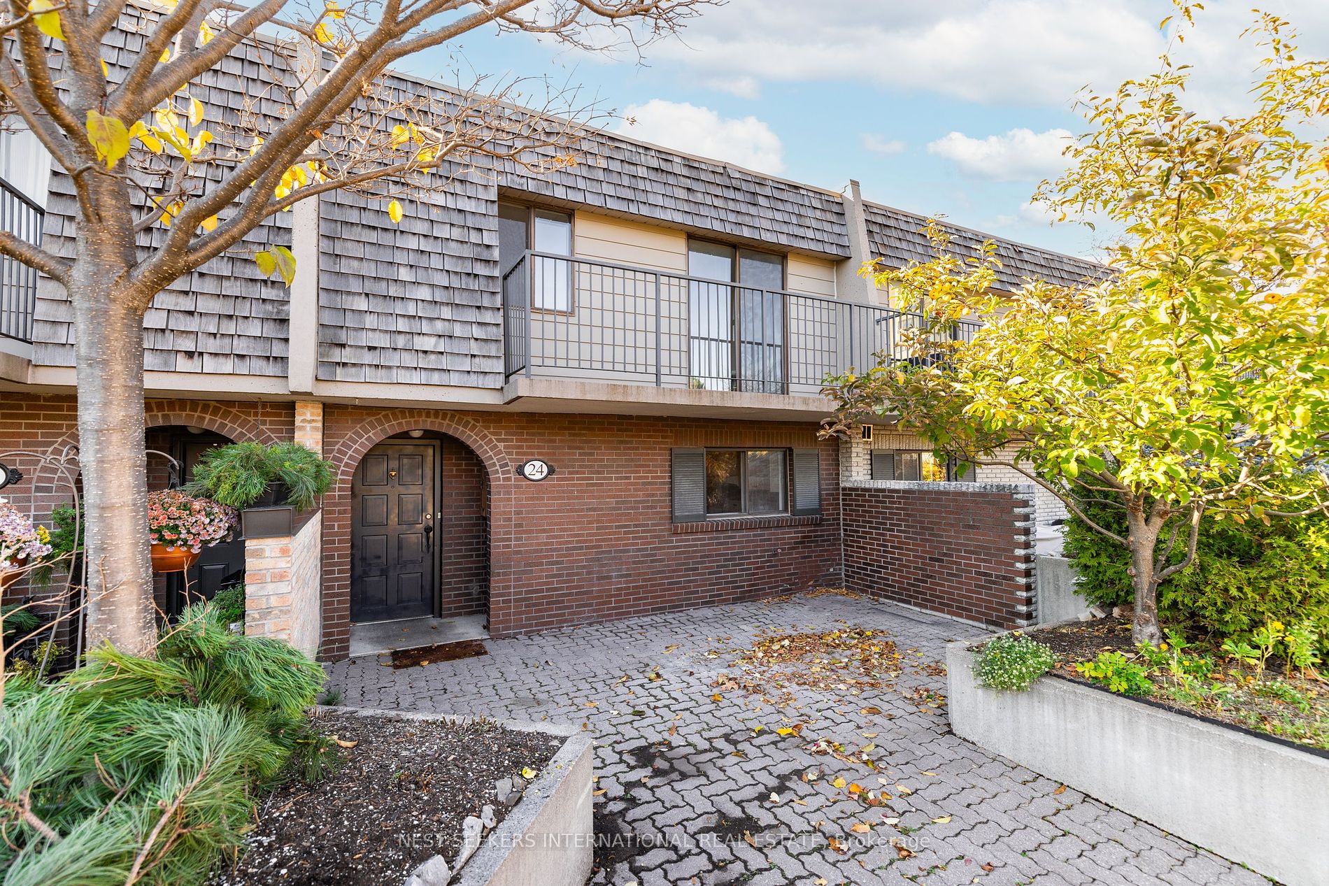 1330 Mississauga Valley Blvd, #24