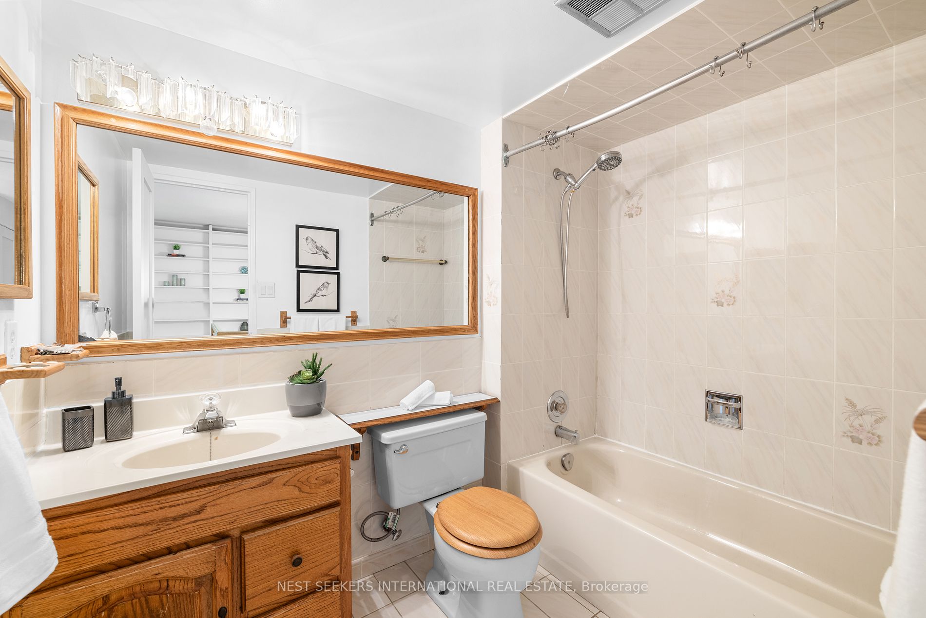 1330 Mississauga Valley Blvd, #24