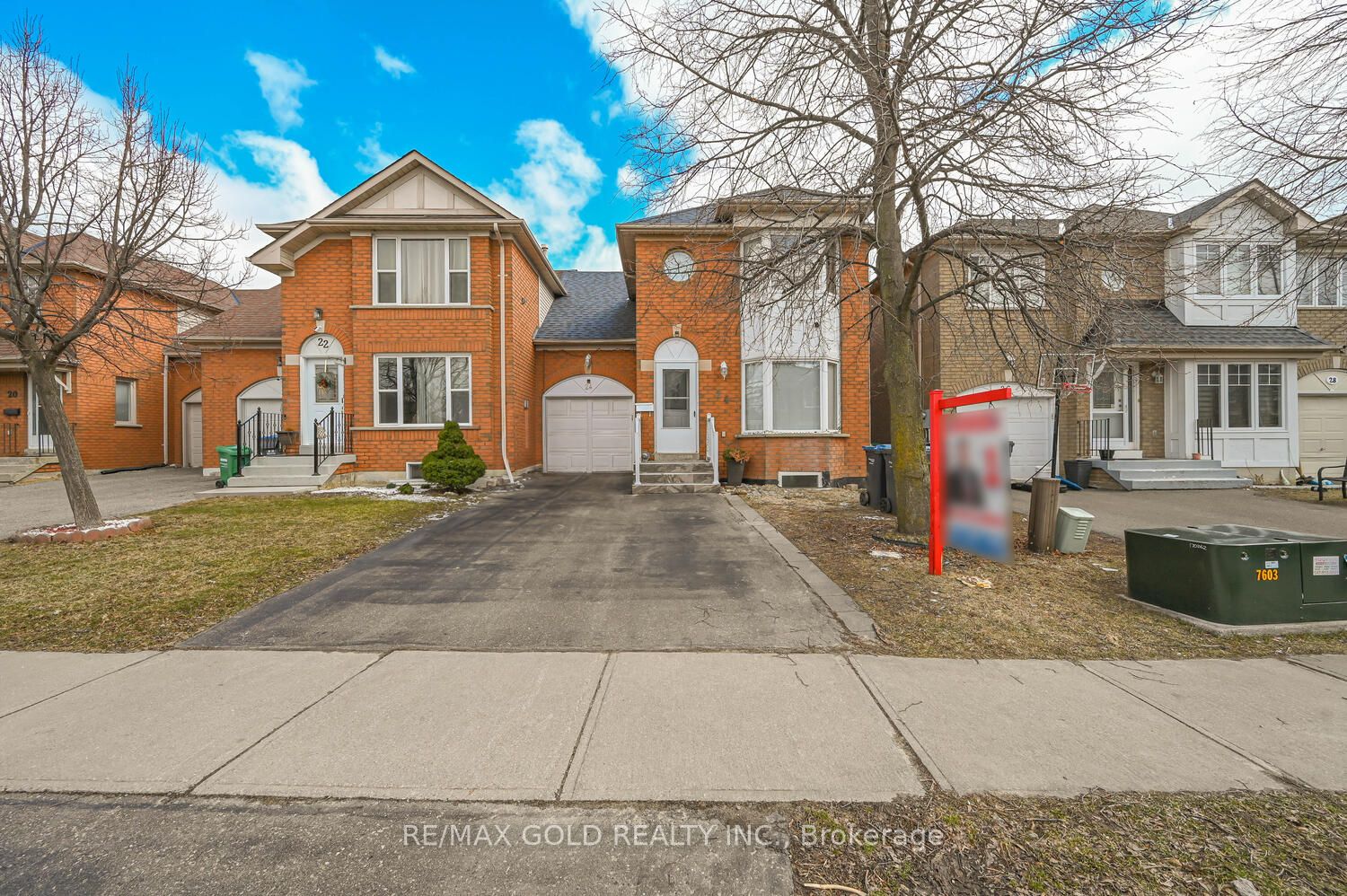 24 Softneedle Ave
