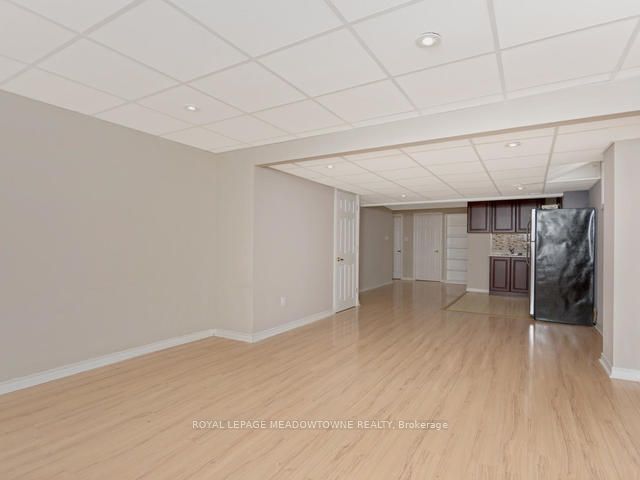 960 Philbrook Drive #Lower