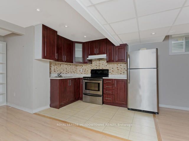 960 Philbrook Drive #Lower