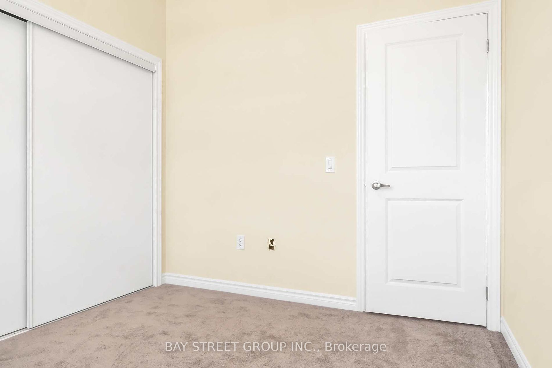 10 Halliford Pl, #313