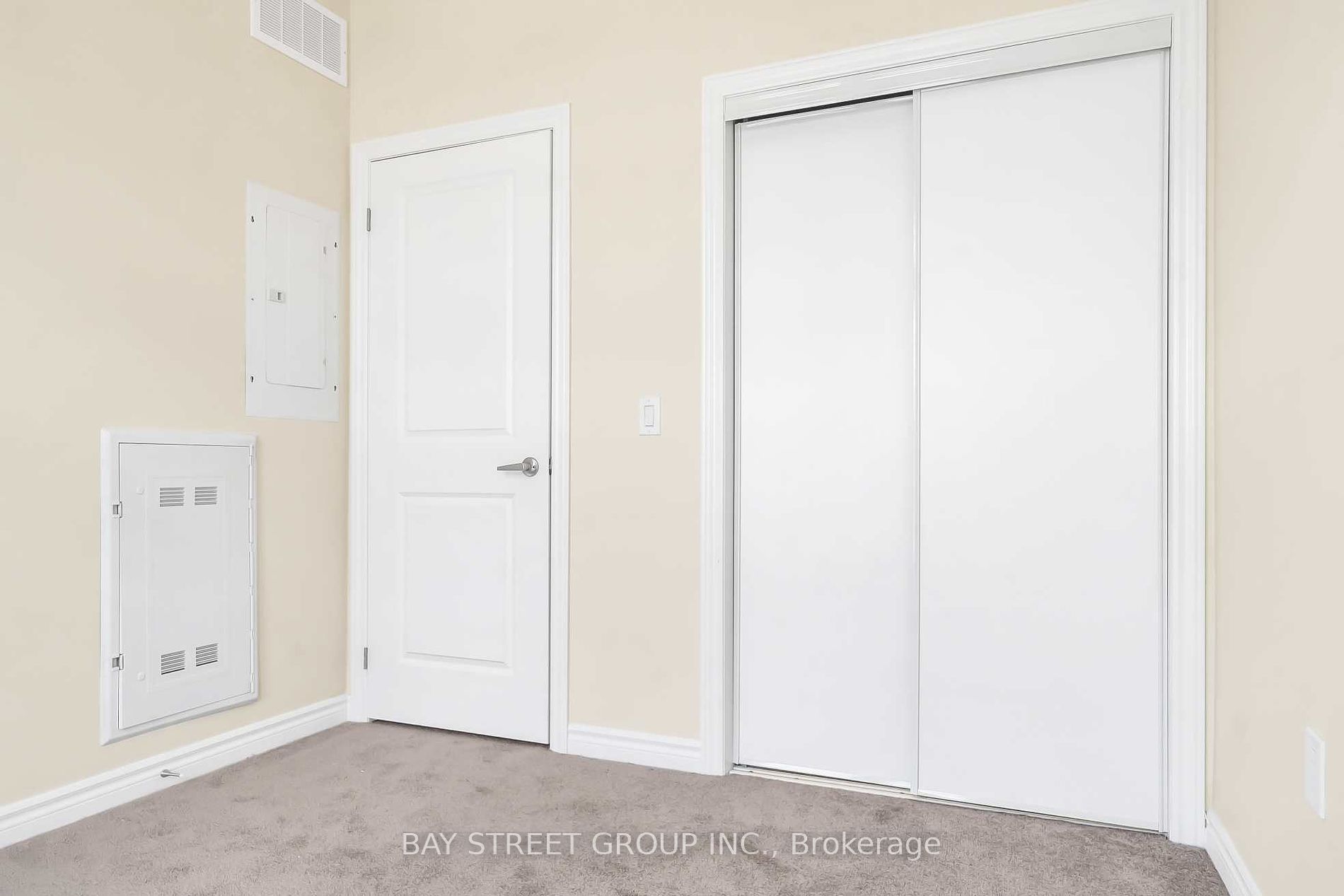 10 Halliford Pl, #313