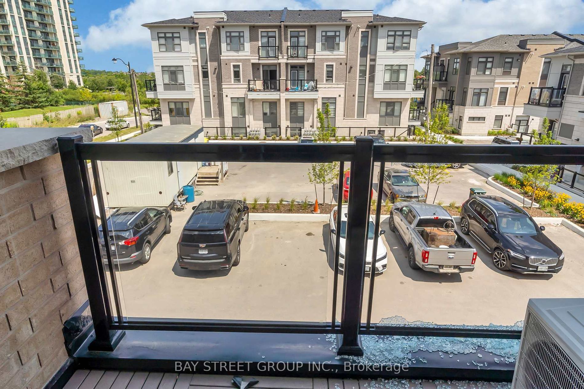 10 Halliford Pl, #313
