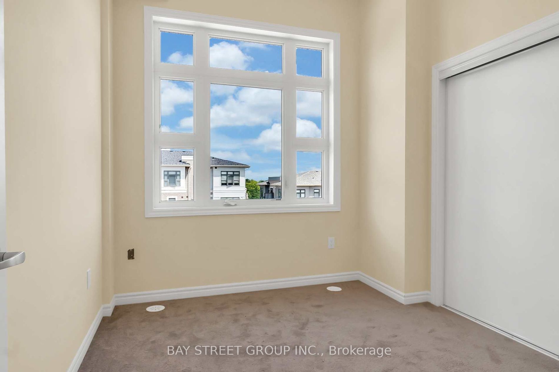 10 Halliford Pl, #313