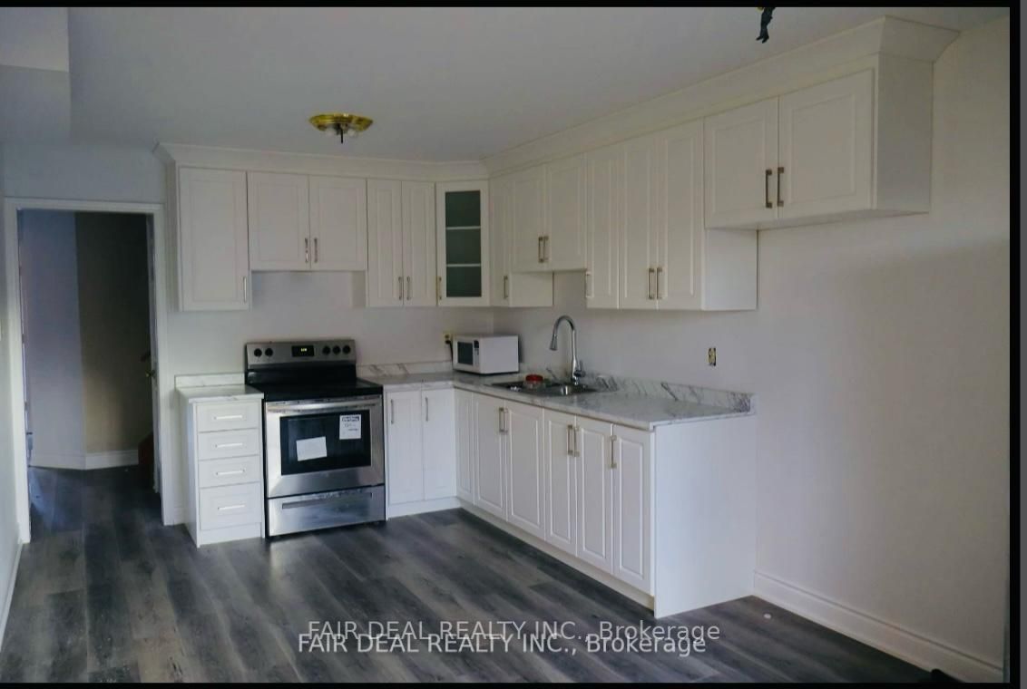 30 Rodwell Crt