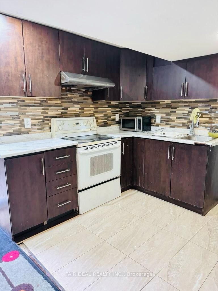 30 Rodwell Crt