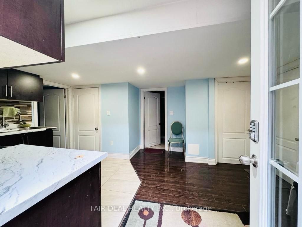 30 Rodwell Crt