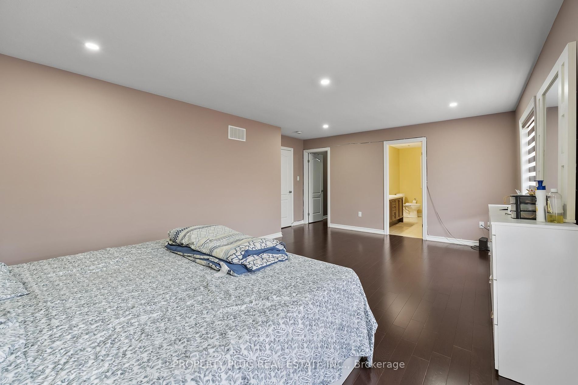 25 Hammerhead Road