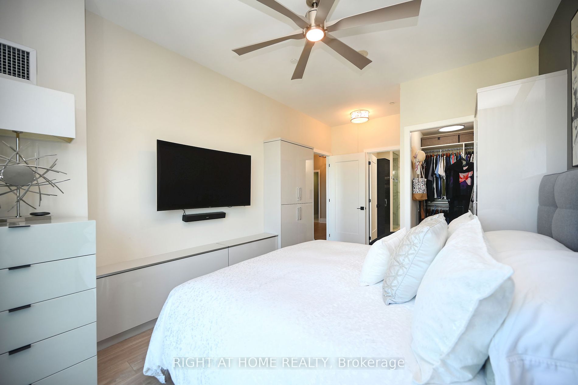 3975 Grand Park Dr, #4801