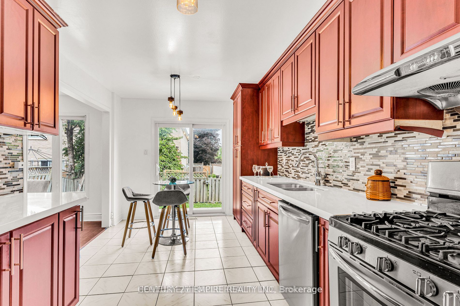 87 Sandmere Ave