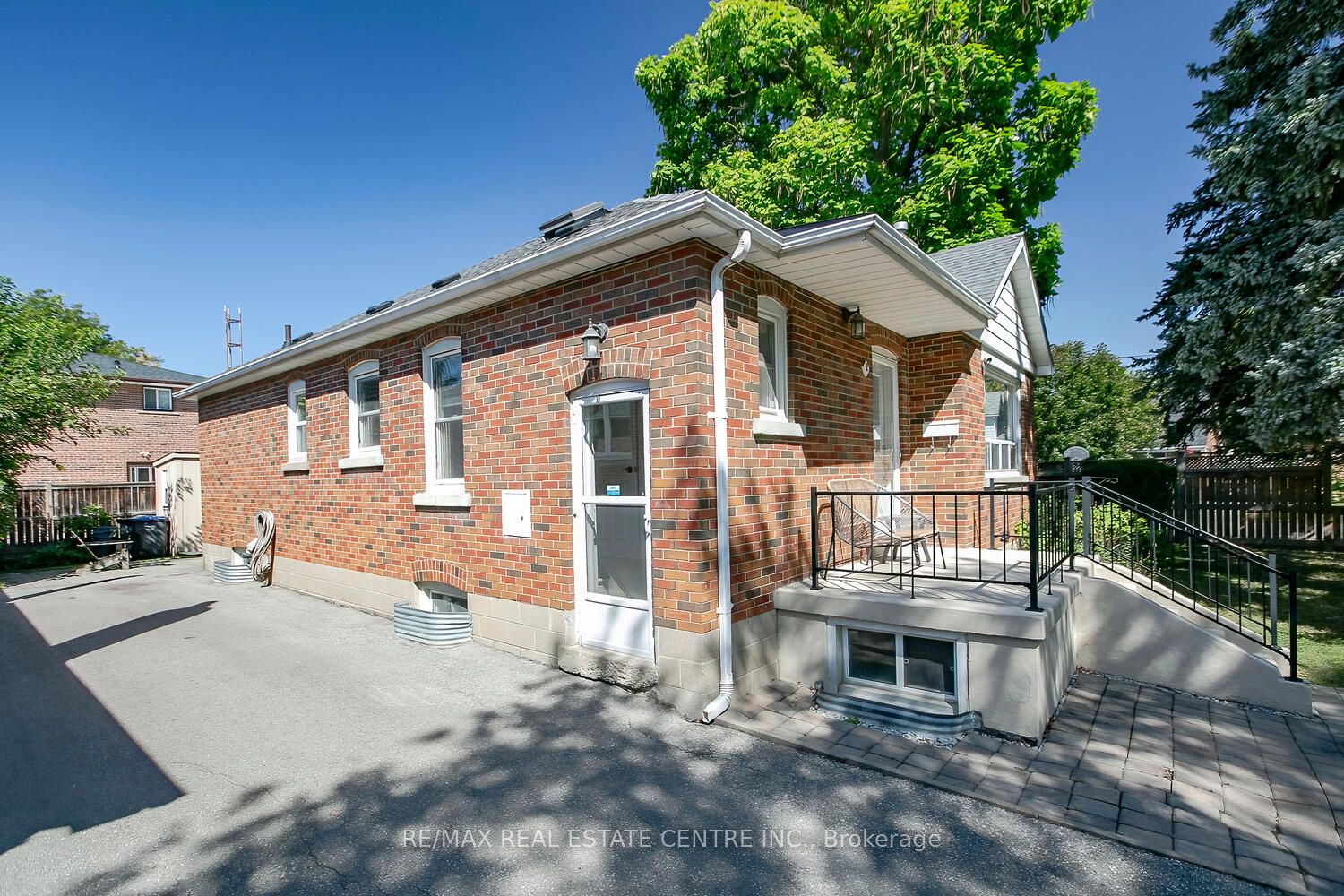 2 Gregory Street