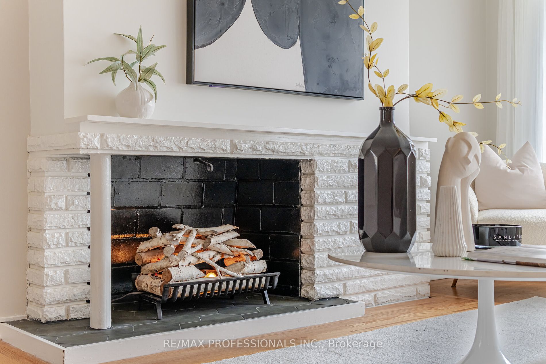 114 Rathburn Rd