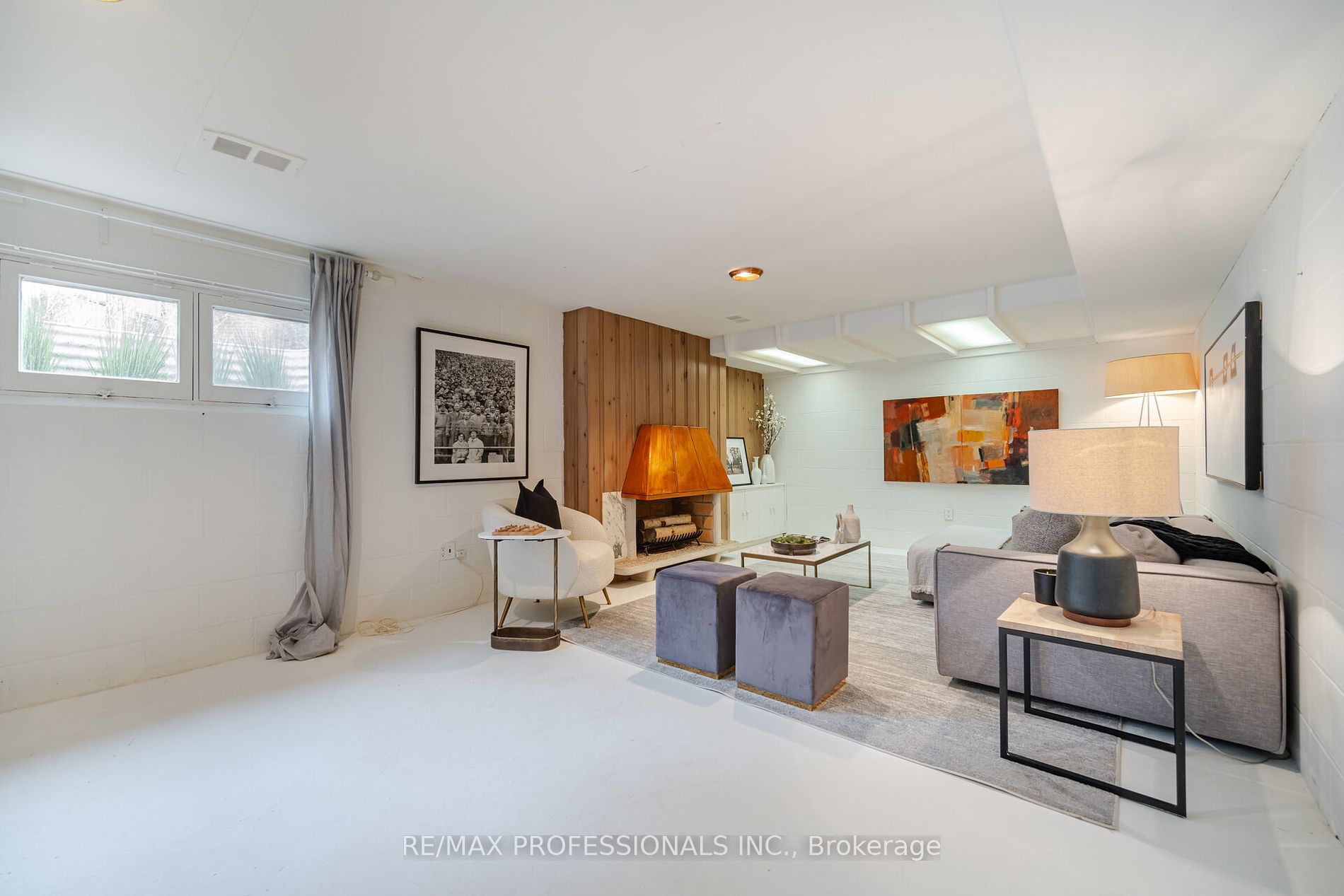 114 Rathburn Rd
