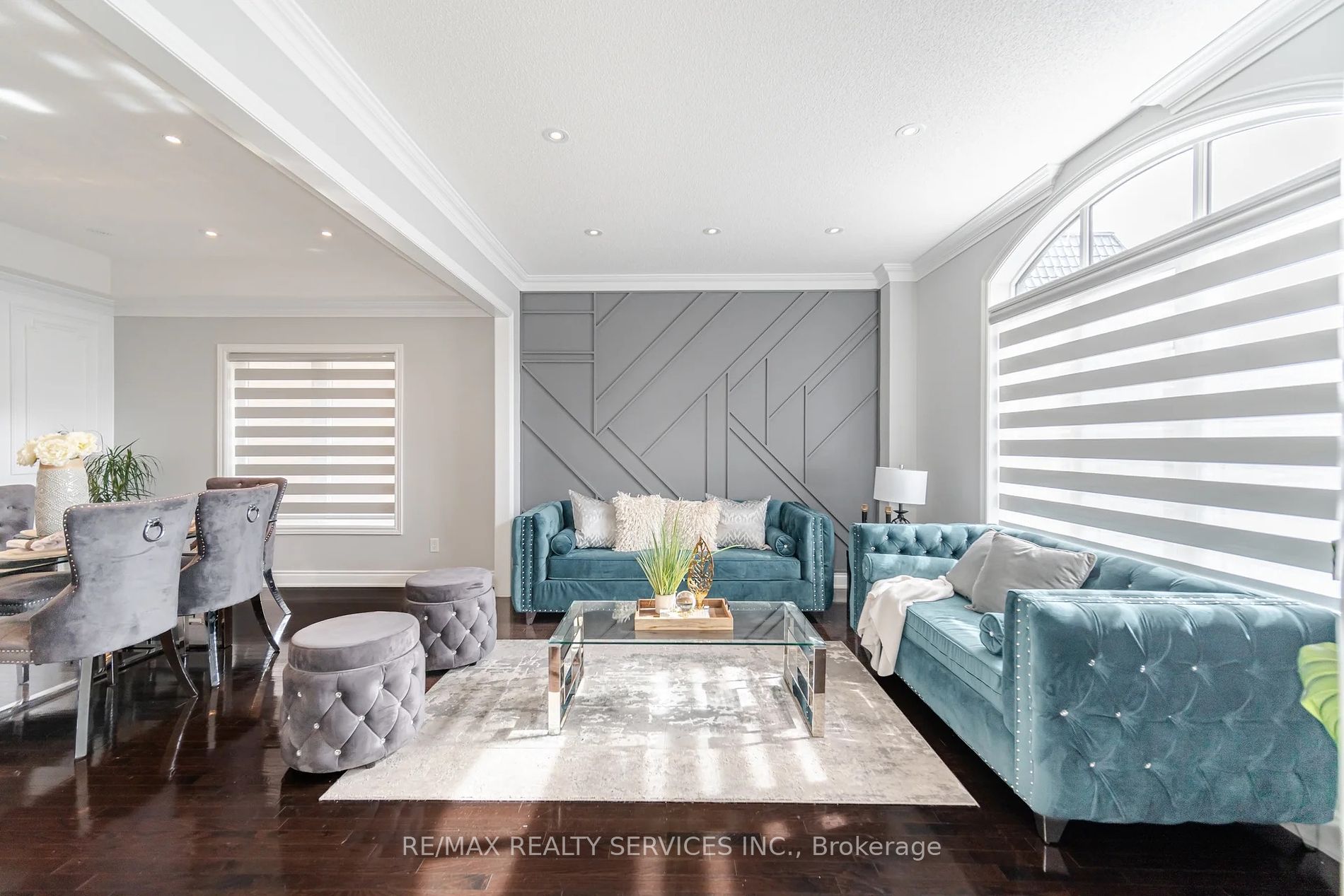 7 Odeon St
