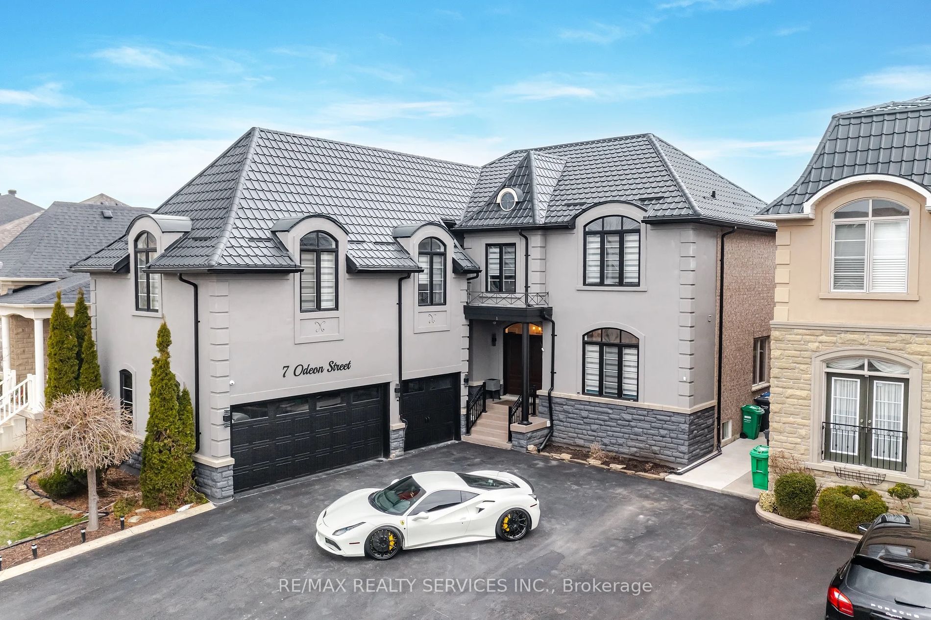 7 Odeon St