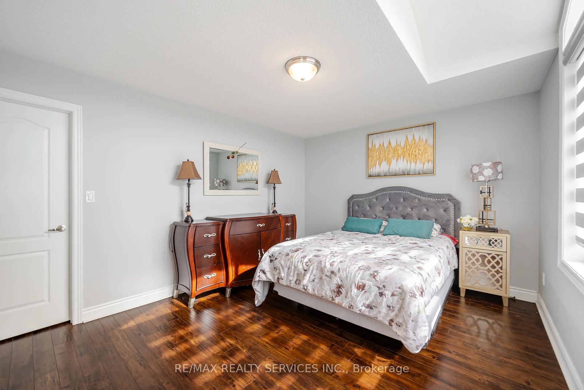 7 Odeon St