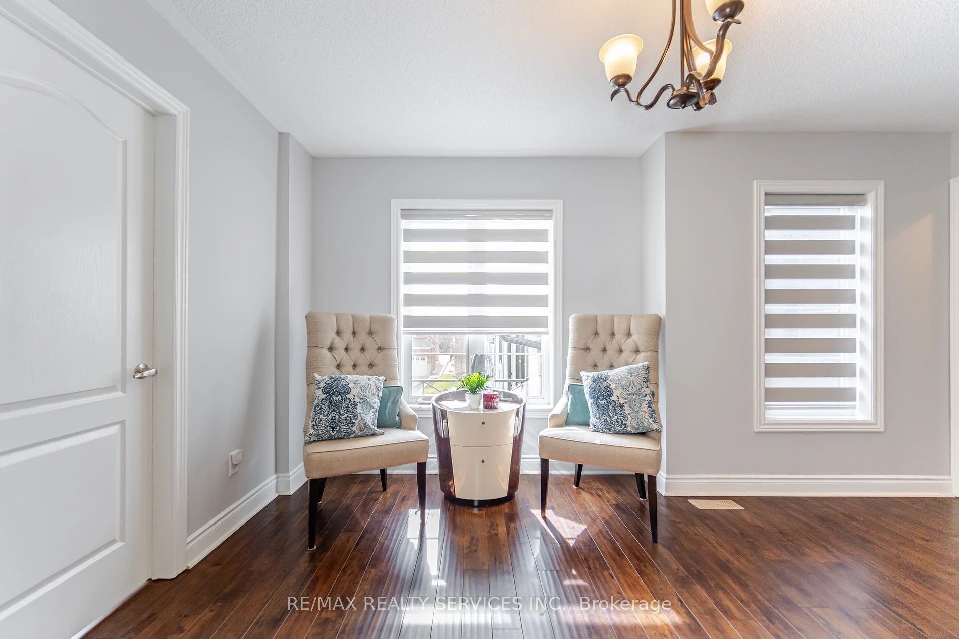 7 Odeon St