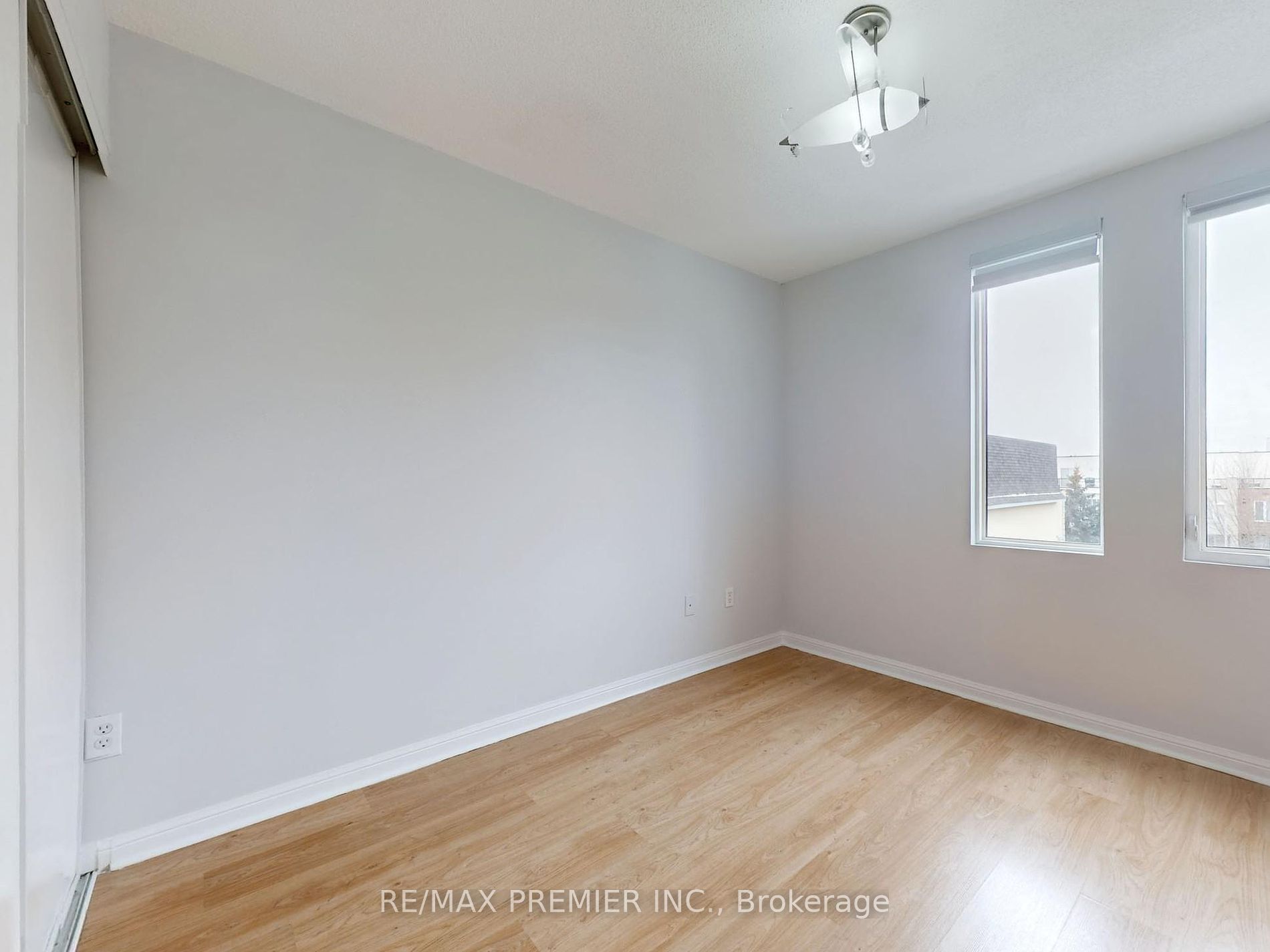 105 George Appleton Way, #2152