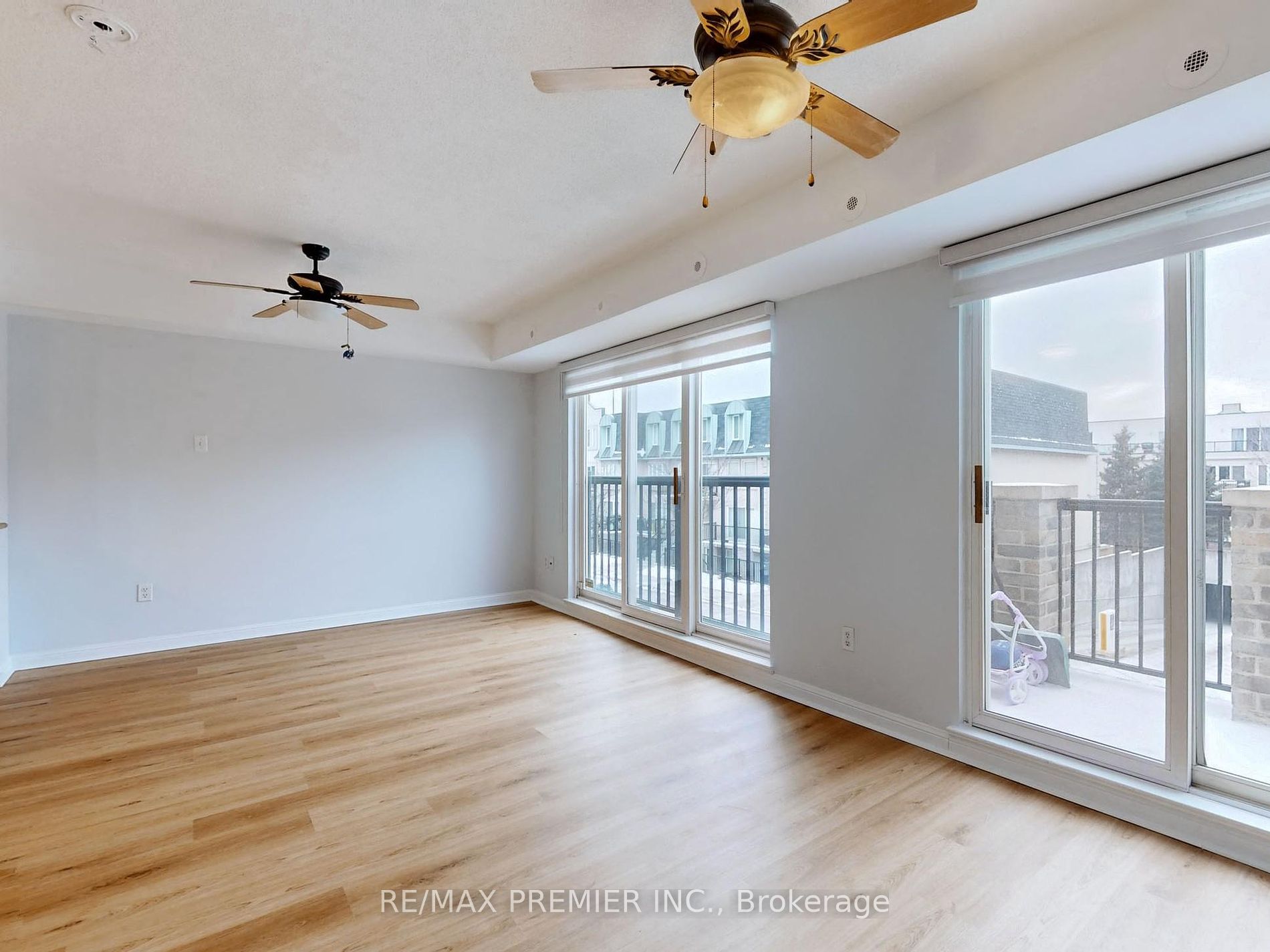 105 George Appleton Way, #2152