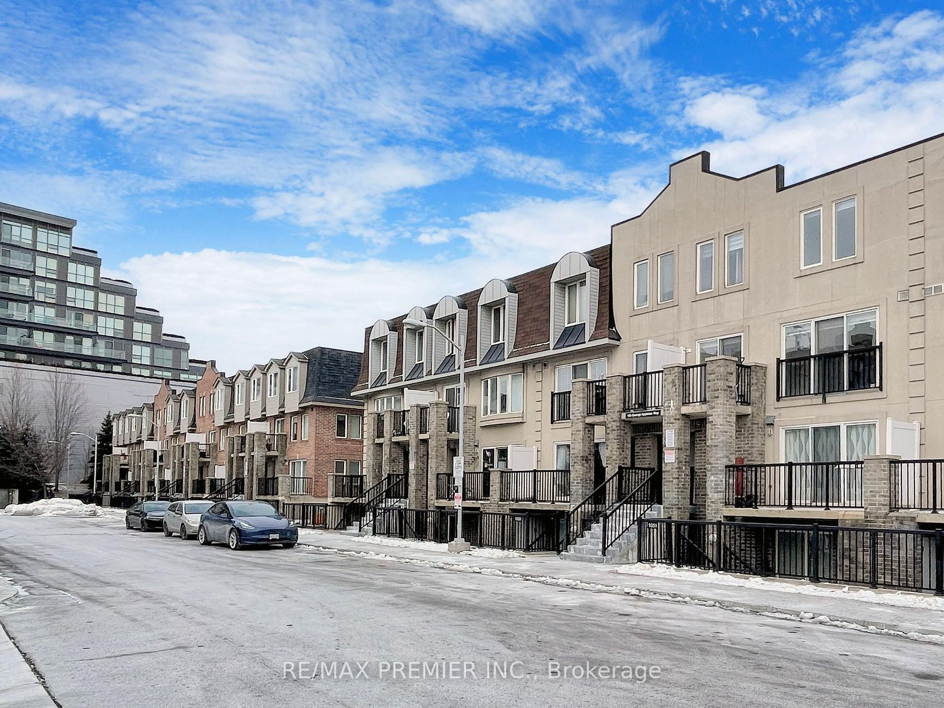 105 George Appleton Way, #2152
