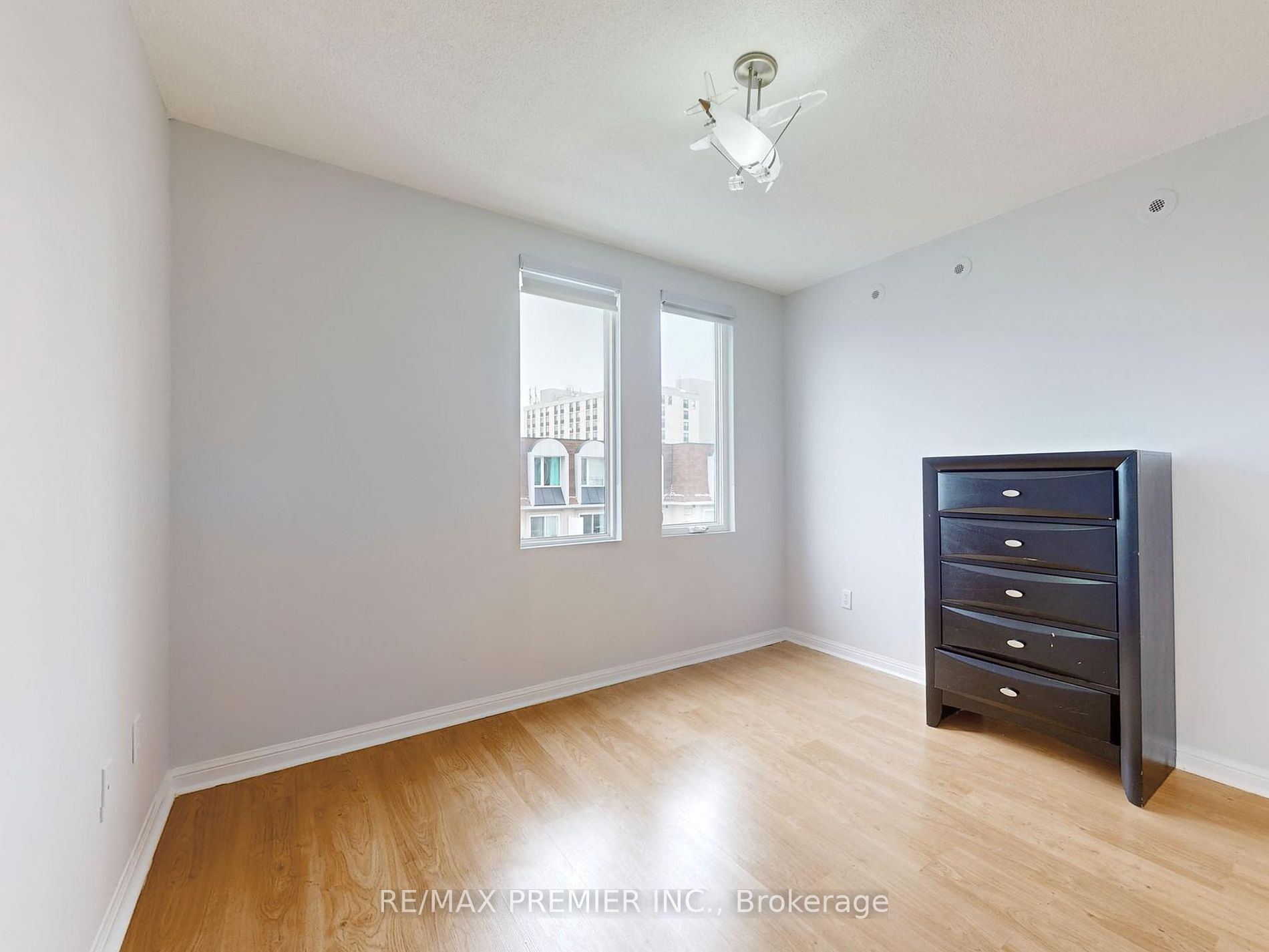 105 George Appleton Way, #2152