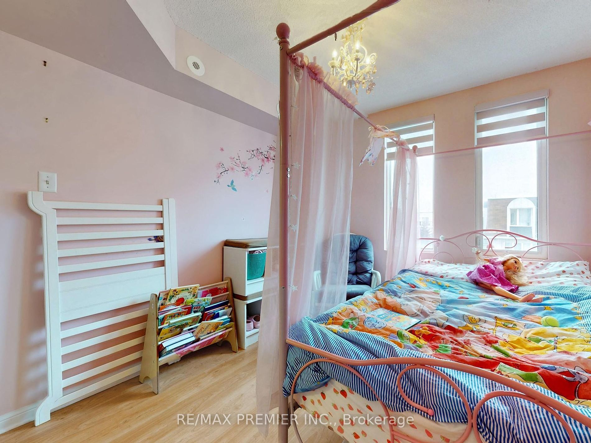 105 George Appleton Way, #2152