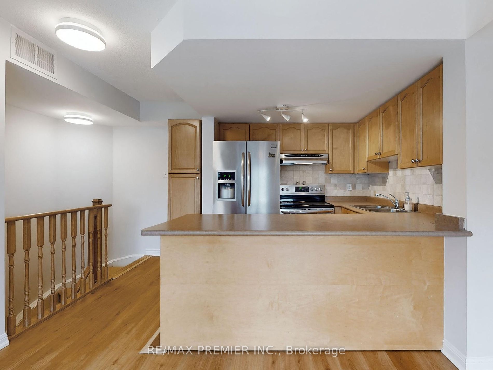 105 George Appleton Way, #2152