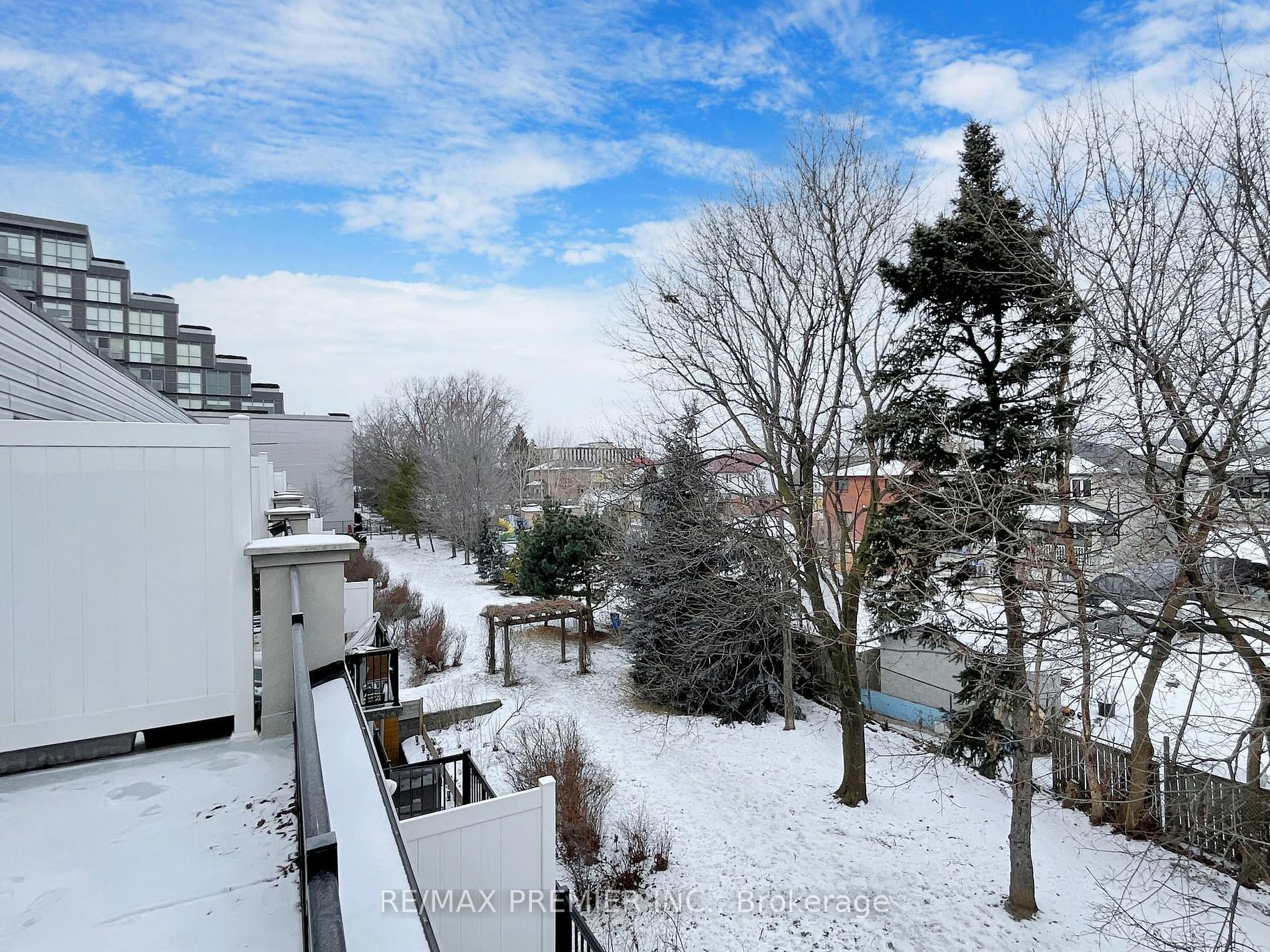 105 George Appleton Way, #2152