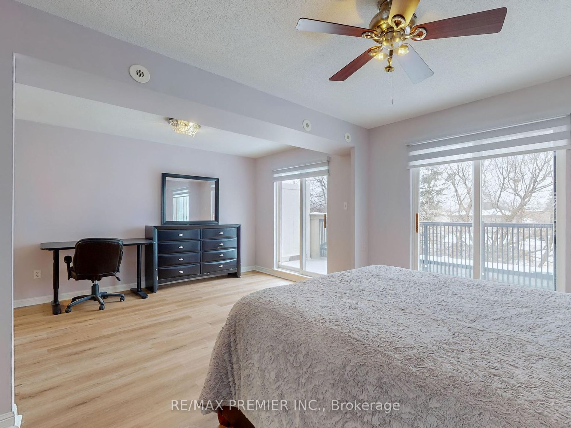 105 George Appleton Way, #2152