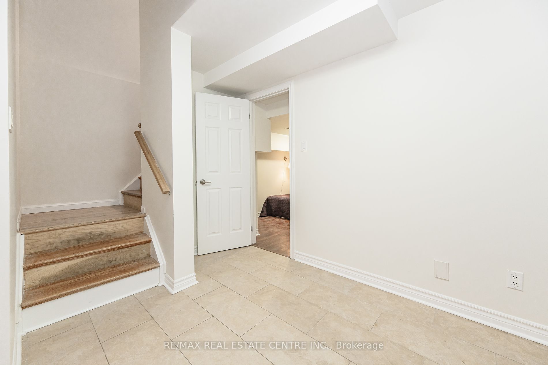 917 Whaley Way