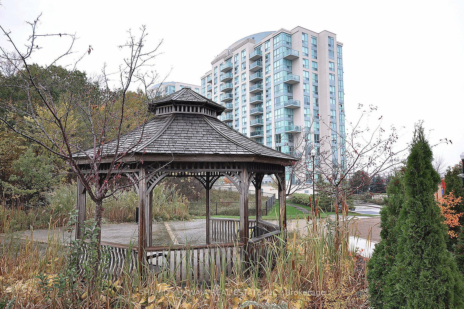 2585 Erin Centre Boulevard, #1005