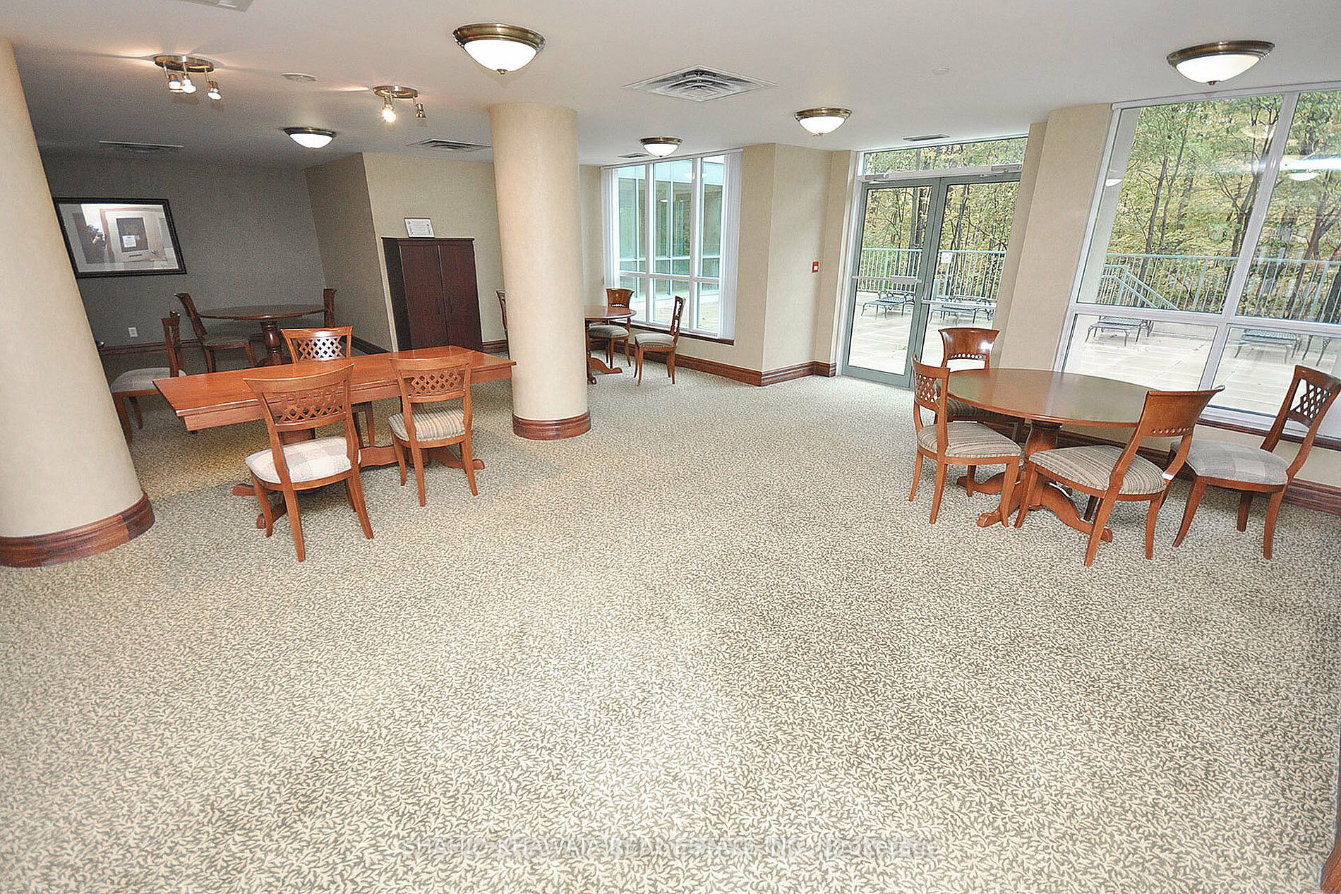 2585 Erin Centre Boulevard, #1005