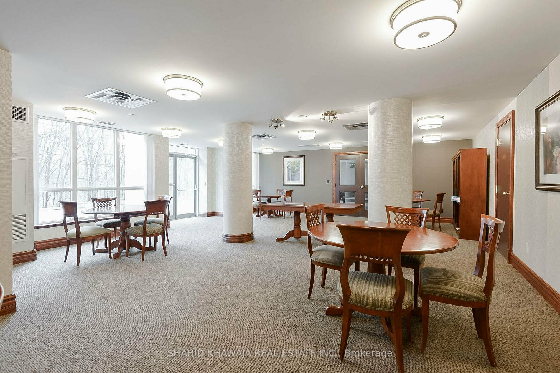 2585 Erin Centre Boulevard, #1005