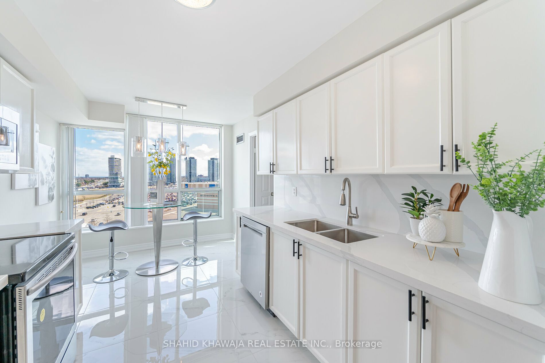 2585 Erin Centre Boulevard, #1005