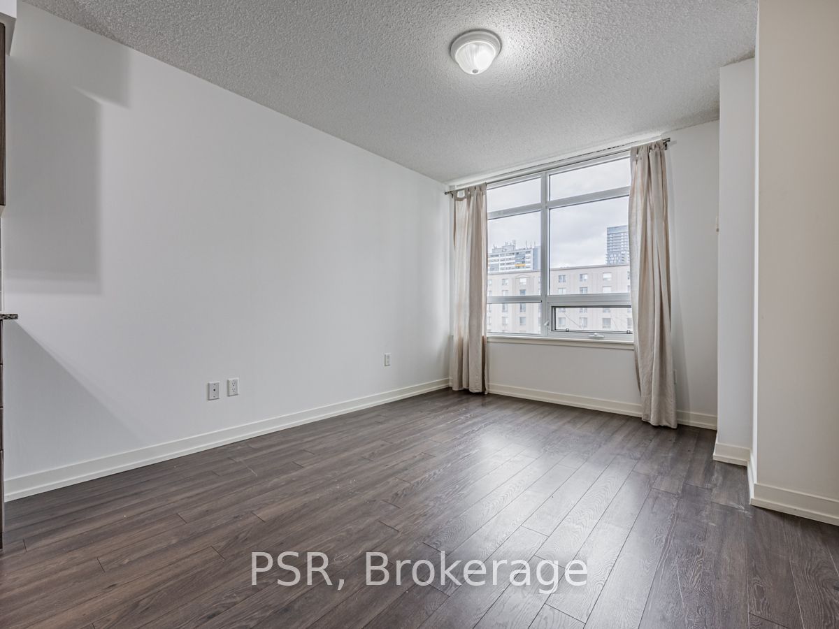 816 Lansdowne Avenue #424