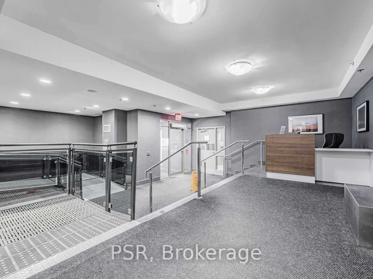816 Lansdowne Avenue #424