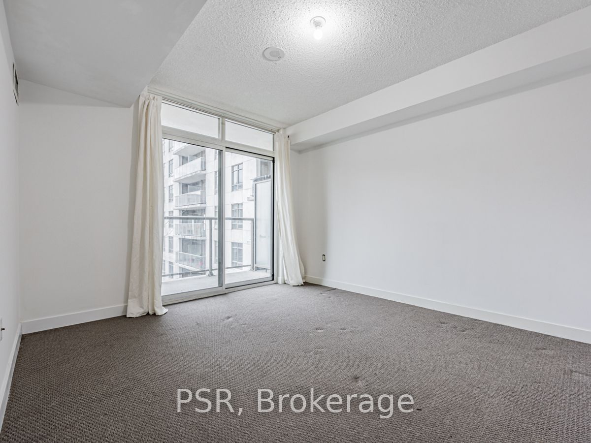 816 Lansdowne Avenue #424
