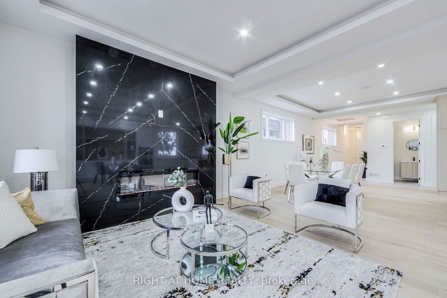 768 Montbeck Crescent