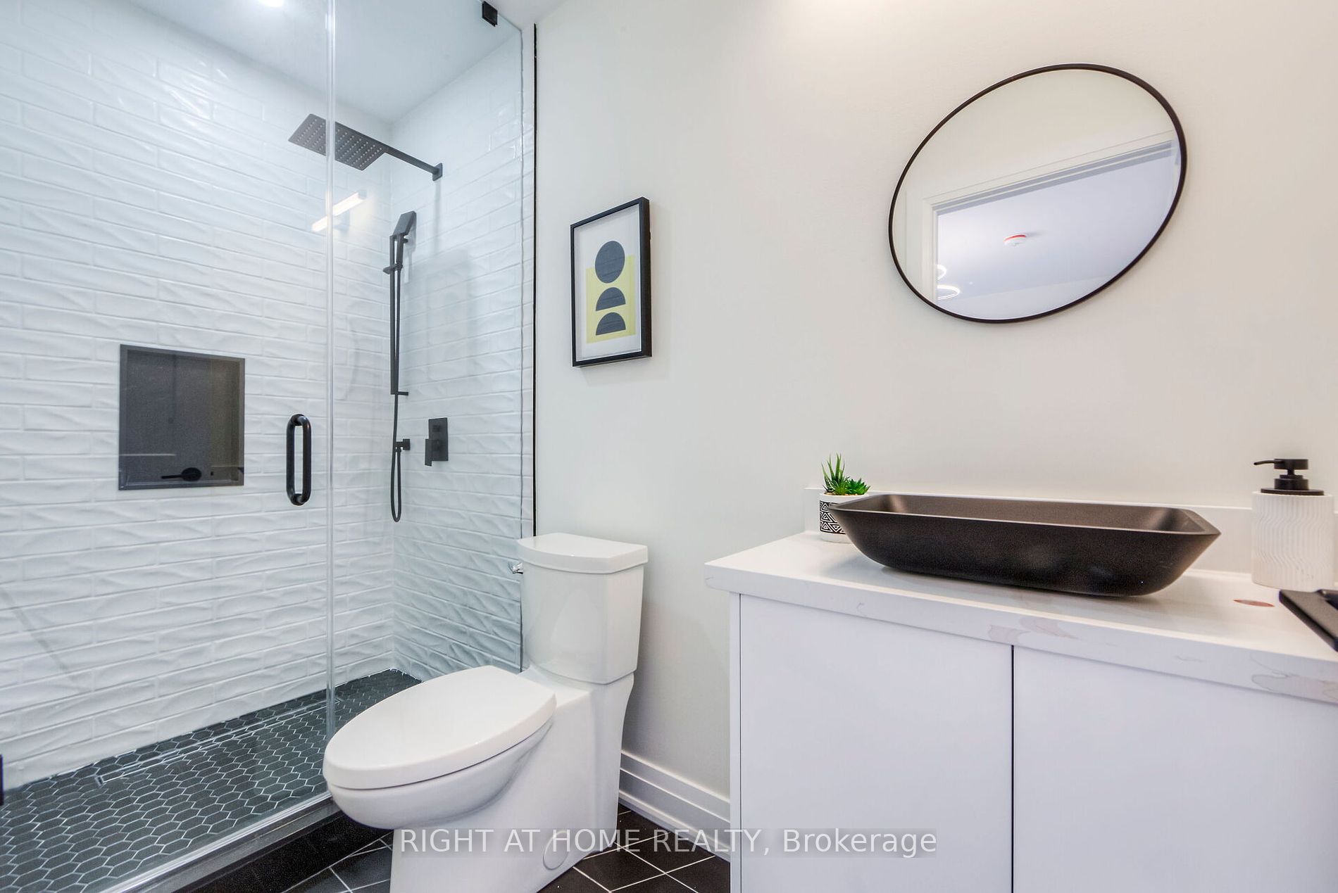 768 Montbeck Crescent