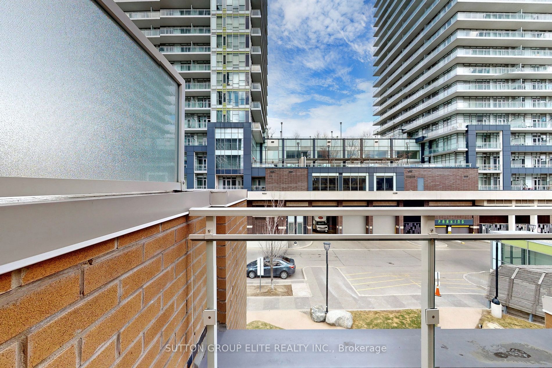 370 Square One Dr, #Th26