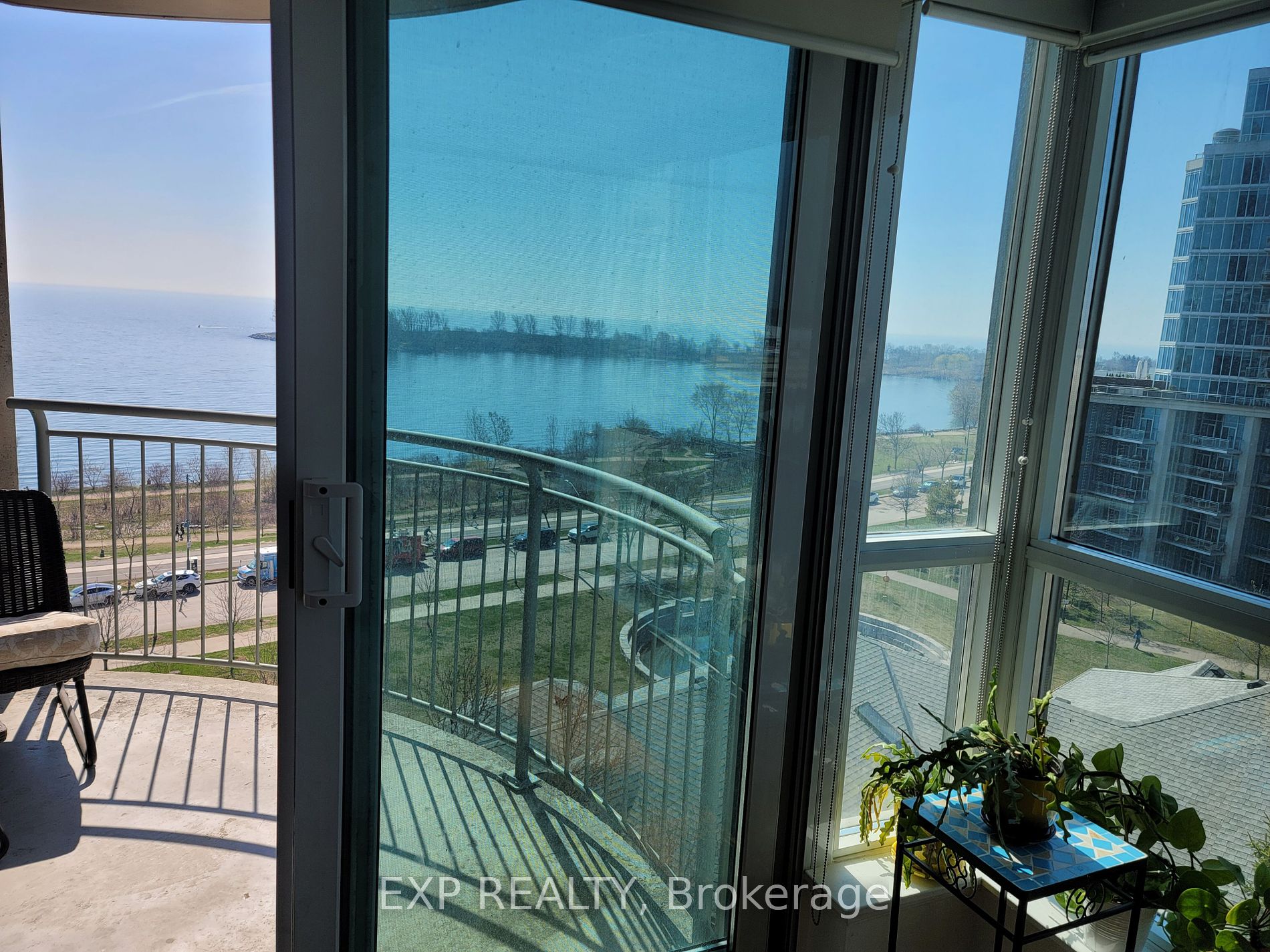 2111 Lake Shore Boulevard W #816
