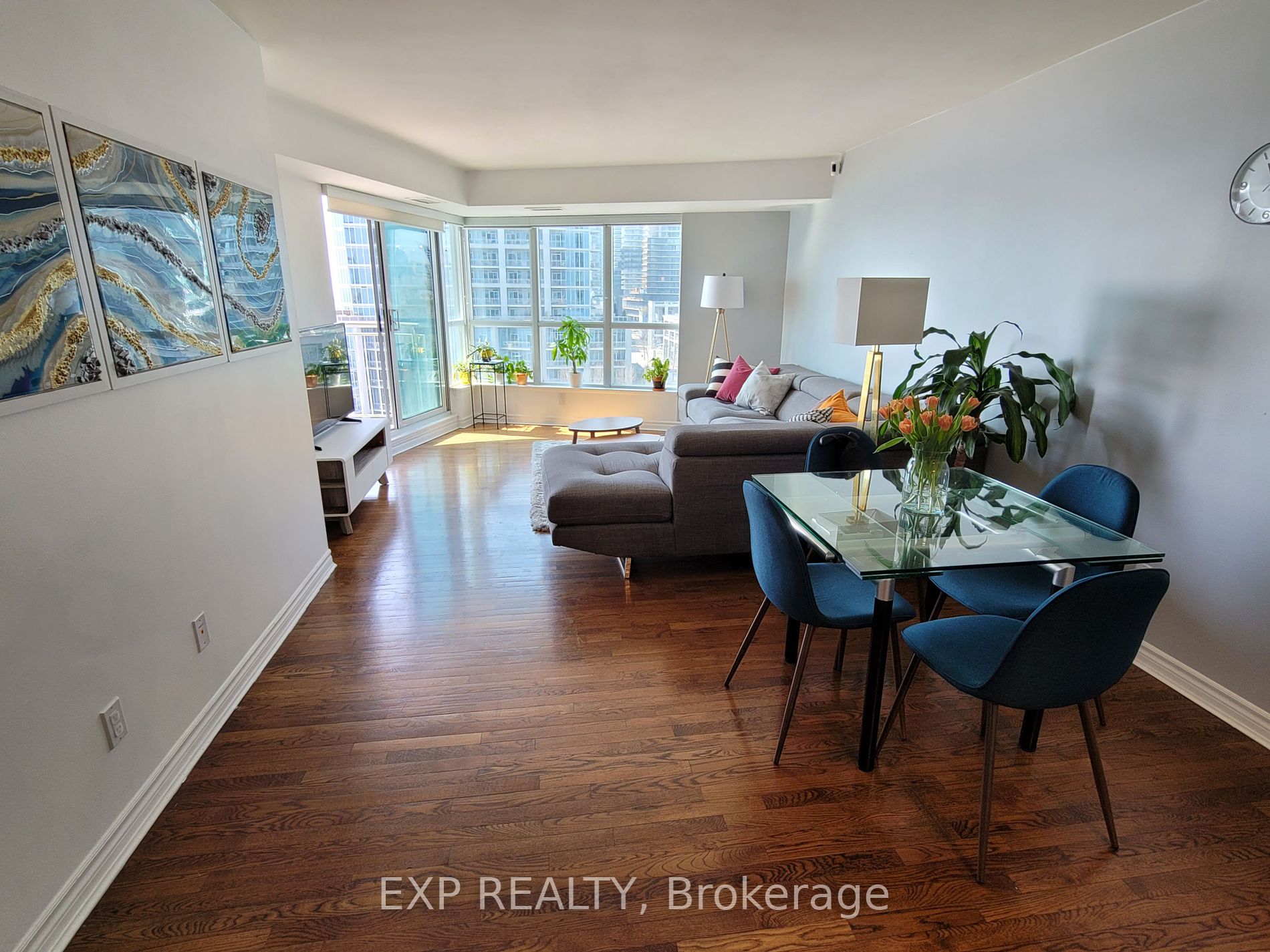 2111 Lake Shore Boulevard W #816