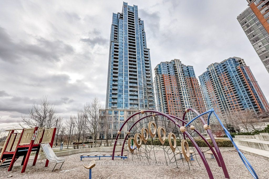 15 Viking Lane, #1407